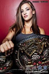 2013年,ufc美女格斗选手米莎-塔特(miesha tate)成功入选,这位身材