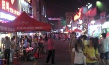 探访深圳富士康 <em>厂妹</em> :为买iphone【1】-新闻频