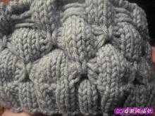 一款女士棒针帽子织法<em>步骤</em>,毛线组成的蝴蝶花