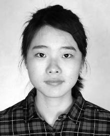 首批二代身份证到期 记者试验拍证件照秘籍