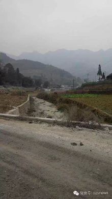 仁江河,因黔渝高速铁路污水乱排乱放,一度被污