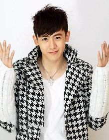 男生<em>两边剃</em>短<em>的发型叫什么</em>,时尚潮男必学款!【