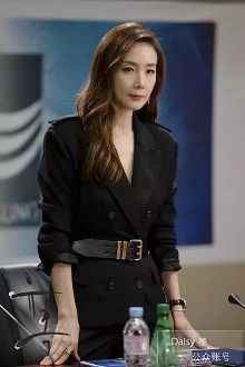 职场女性穿衣打扮的范本 | 崔智友 韩剧《诱惑》