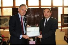 英国机械工程师学会代表团来访我院(组图)