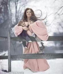 美国摄影师拍母亲性感唯美哺乳照,向<em>母乳</em>致敬