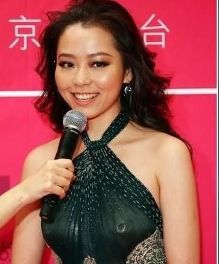 张靓颖疑为冯柯打 乳环 囧照曝光【1】-新闻频道