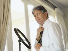 <em>白头发</em>能拔吗?为什么会长<em>白头发</em>?【1】-新闻频