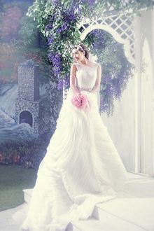 郑州知名婚纱摄影工作室,自然一派拍婚纱照怎