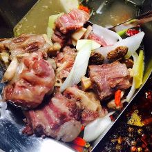 先有鸿钧后有天 先有将军涮后有牛尾火锅【1】