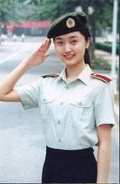 媒体评出解放军中最漂亮的五位女军官(组图)