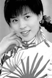 王海珍扮30年代上海小女人 旗袍孕妇演《聂耳》