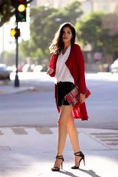 女人,<em>短裤</em>就得这样穿,<em>性感</em>不<em>性感</em>看看在大街上