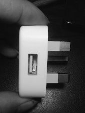 手机充电发热怎样处理 a7bqp28678554382405.jpg