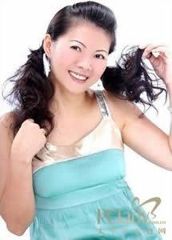 步骤1,将刘海与头顶区头发先夹起预留.hart终端操作说明书图片