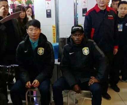 高级黑:C罗欲入影坛裁判不服 NBA惊现中国制造