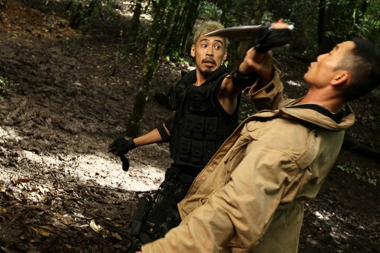 木幡龙《铁血娇娃》变身雇佣兵 冷酷夺人