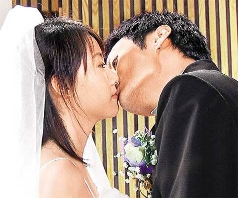 大s王菲 明星初吻献给了谁(组图)