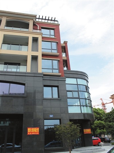 紫爵公寓旺铺出售(图)